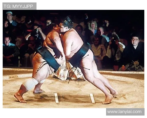 世界足球明星与相扑明星的精彩对决与跨界合作探讨 世界足球明星与相扑明星的精彩对决与跨界合作探讨