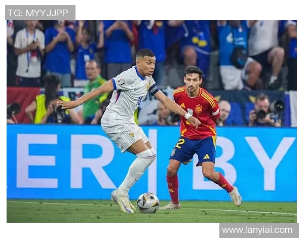 足球明星在世界杯比赛中的精彩表现与传奇瞬间回顾 足球明星在世界杯比赛中的精彩表现与传奇瞬间回顾